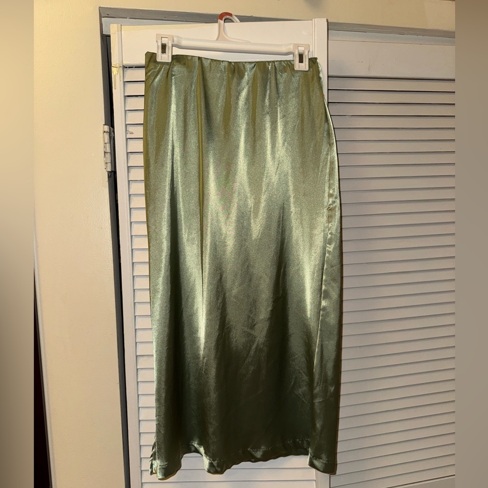 Nasty Gal Shimmering Satin Skirt in Mint